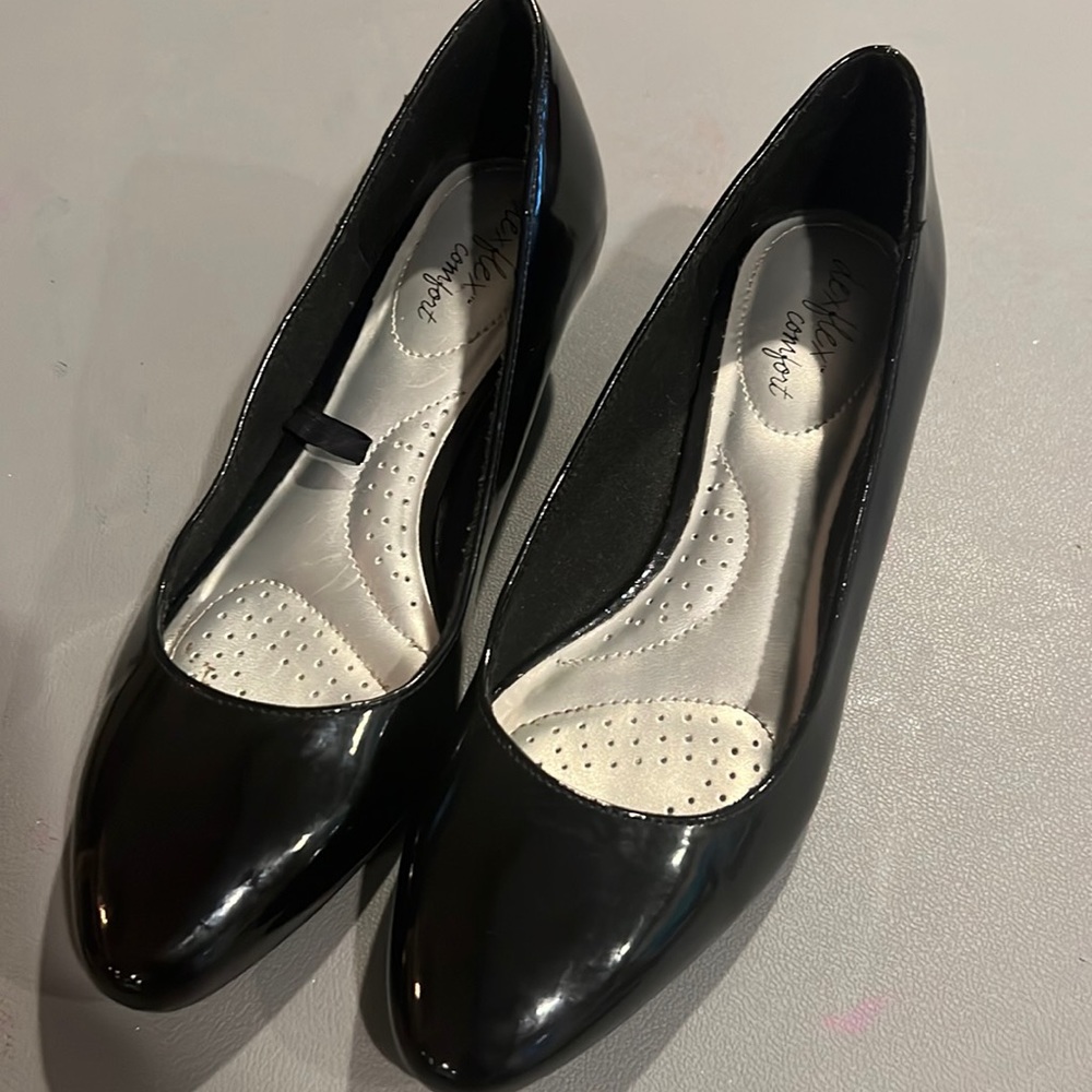 Black patten leather wedge dress shoes